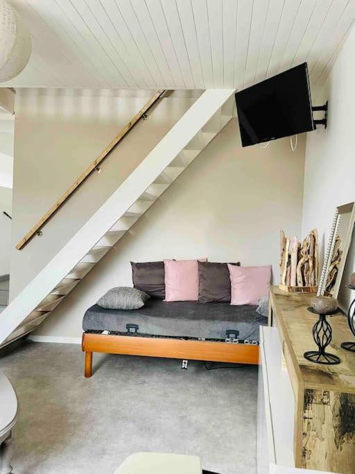 Agreable Maison De Village Avec Balcon Roiffieux Kültér fotó