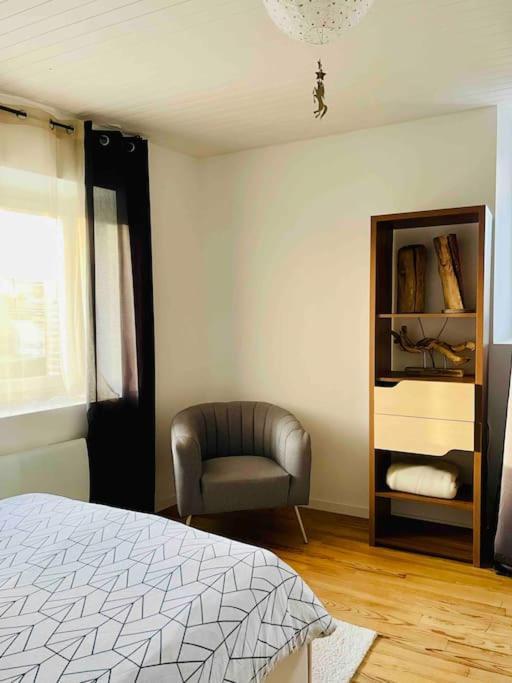 Agreable Maison De Village Avec Balcon Roiffieux Kültér fotó