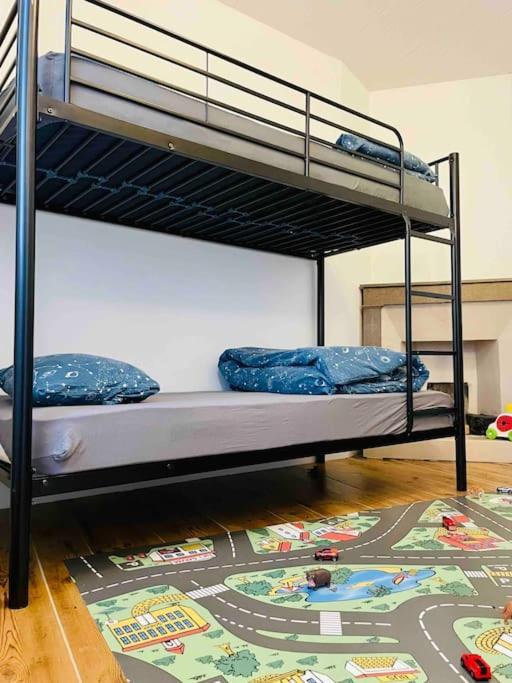 Agreable Maison De Village Avec Balcon Roiffieux Kültér fotó